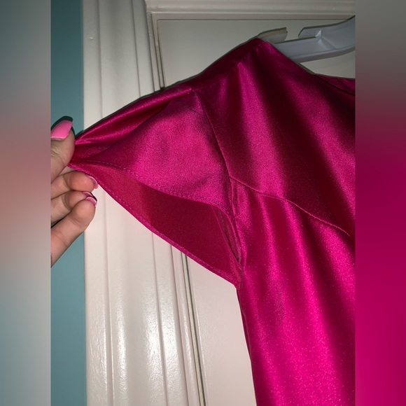 bright pink formal gown/dress - Picture 3 of 9